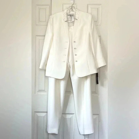 Tahari NWT off-white Bridal Wedding Pantsuit  beaded lined Pantsuit Size 8 - Picture 1 of 10